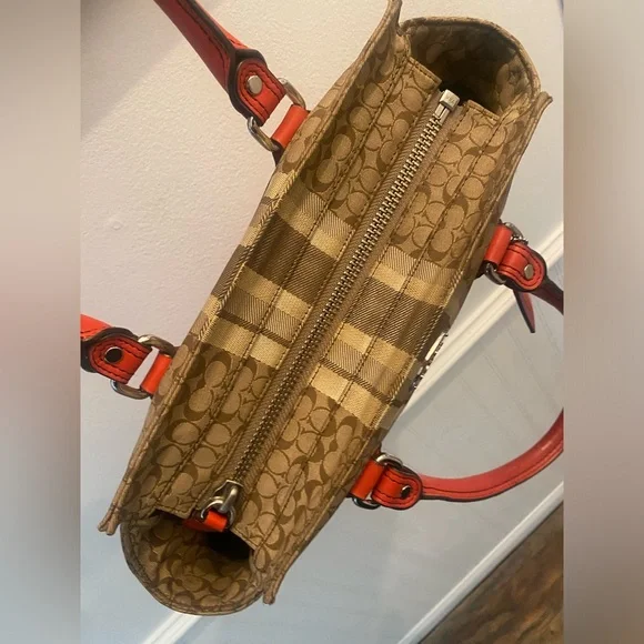 COACH Purse - Picture 13 of 13